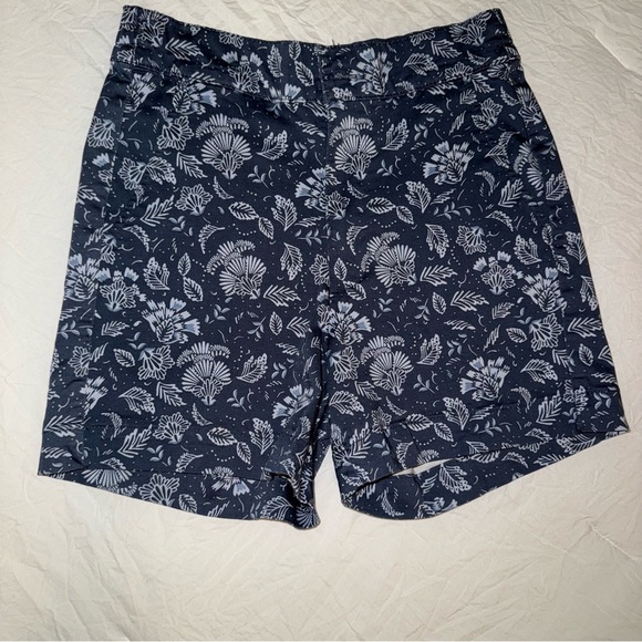 JACHS Girlfriend Pants - JACHS Girlfriend Blue and White Shorts Floral Design